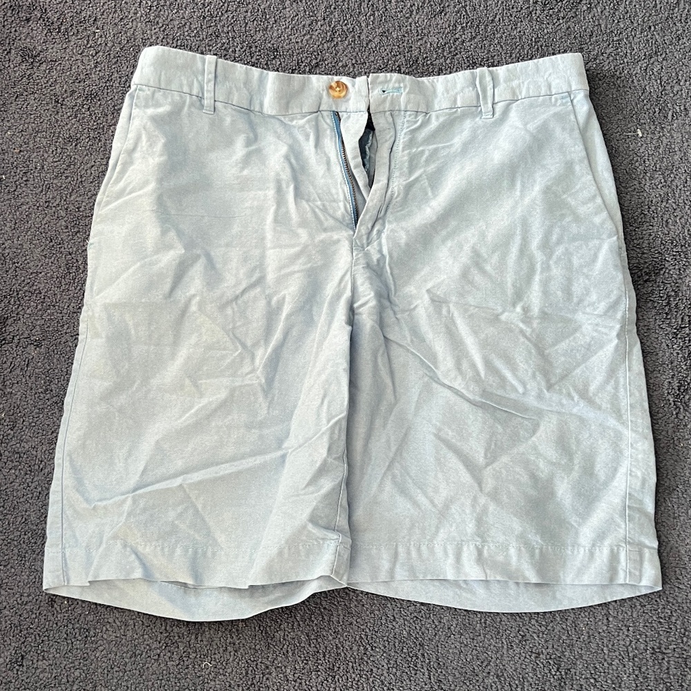 Izod shorts size 34 light blue